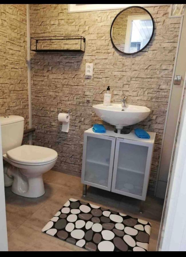 Cozy Chalet In Opmeer Near Amsterdam And Beach エクステリア 写真
