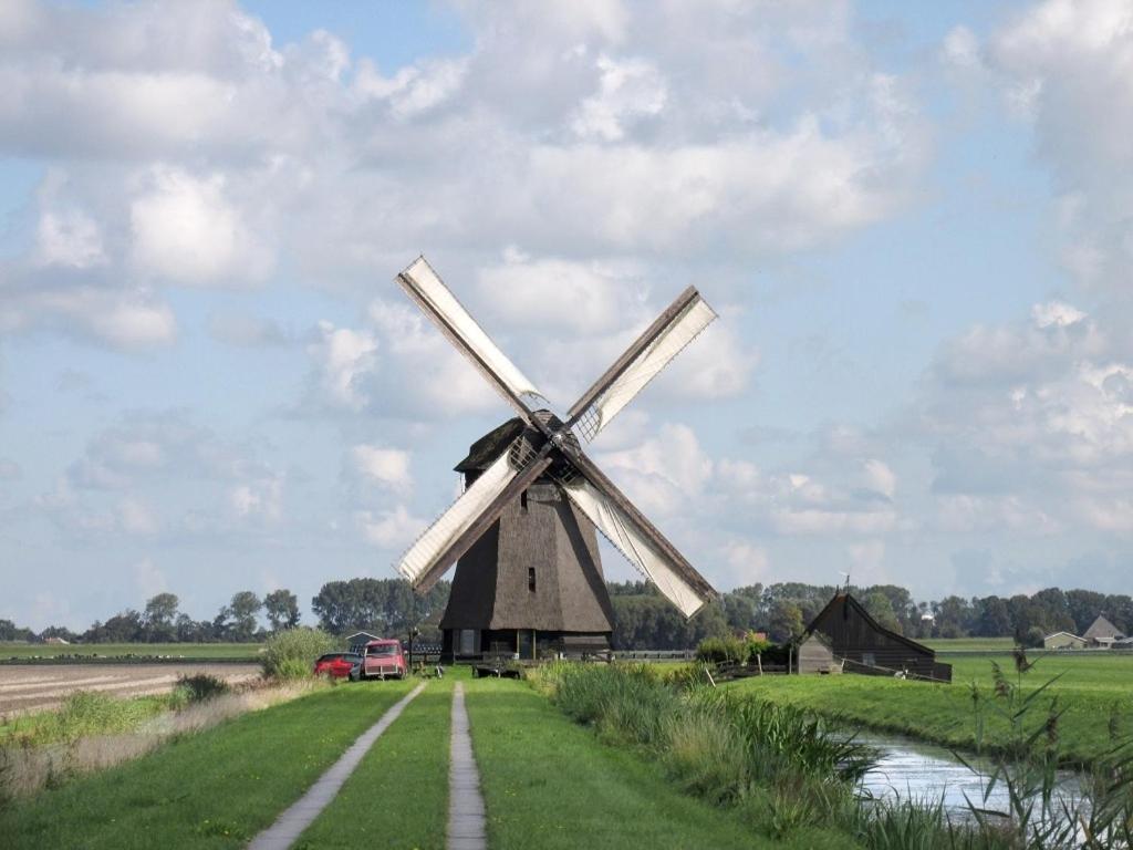 Cozy Chalet In Opmeer Near Amsterdam And Beach エクステリア 写真