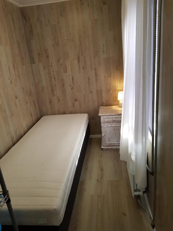 Cozy Chalet In Opmeer Near Amsterdam And Beach エクステリア 写真
